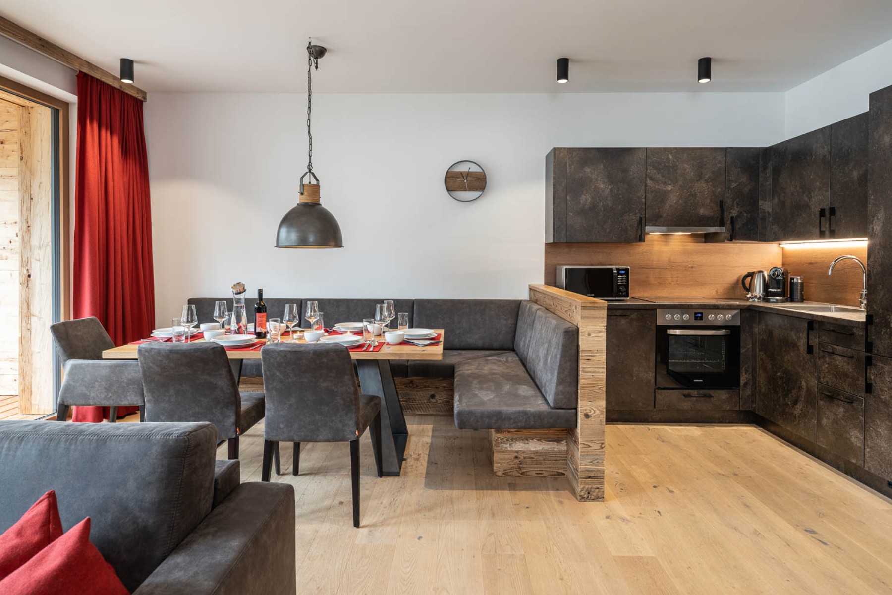 Wohn- und Essbereich im Appartement